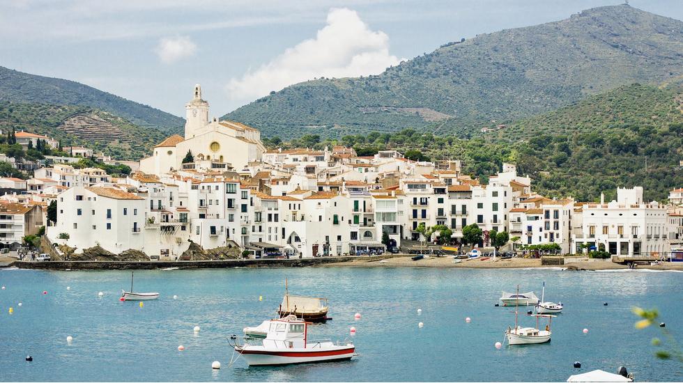 Vila de luxe davant del mar a Cadaqués amb vistes panoràmiques al mar